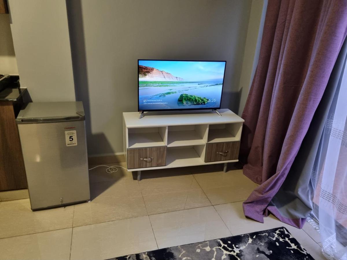 Eika Suites At Acacia Kampala Bagian luar foto
