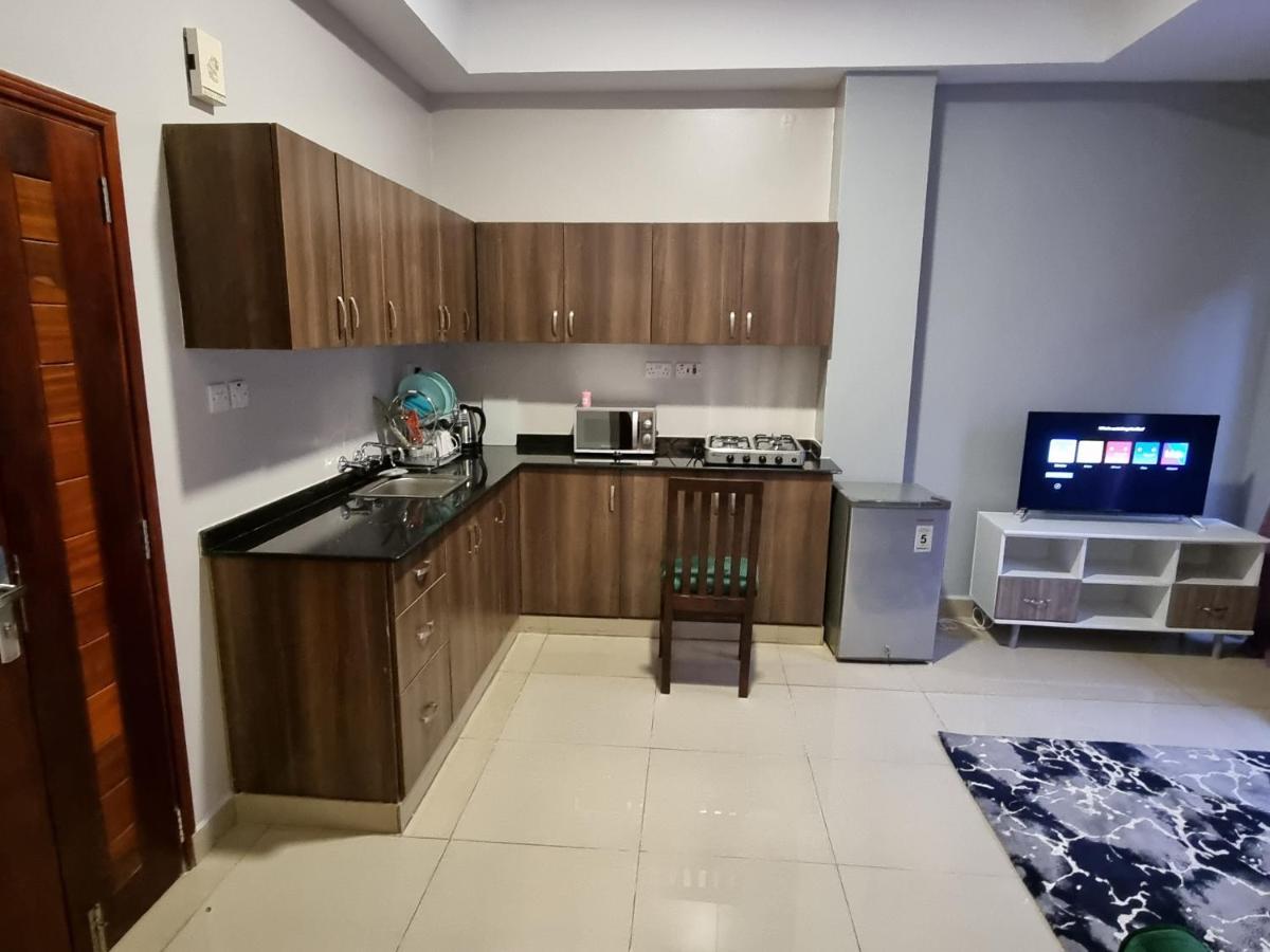 Eika Suites At Acacia Kampala Bagian luar foto