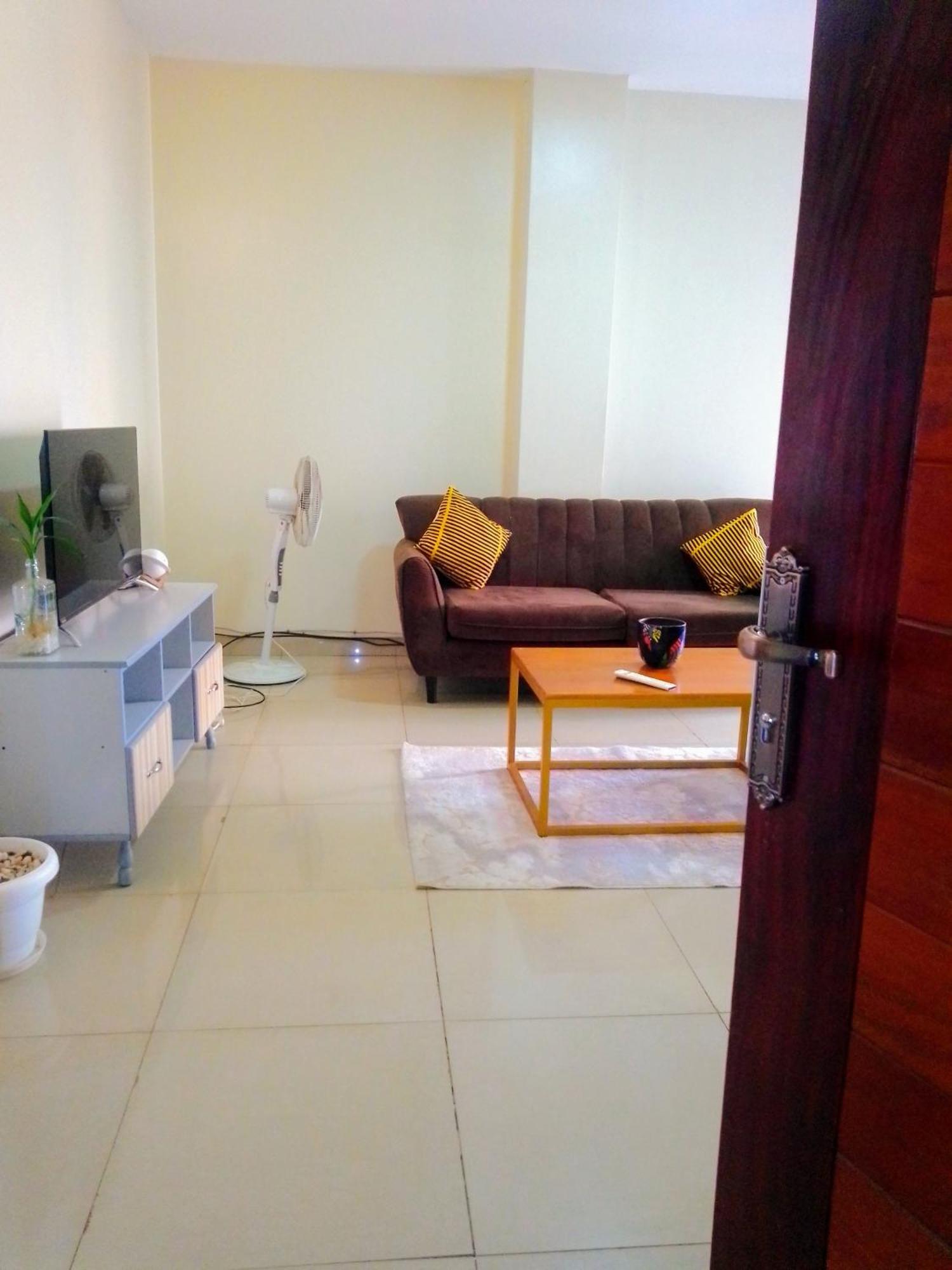 Eika Suites At Acacia Kampala Bagian luar foto