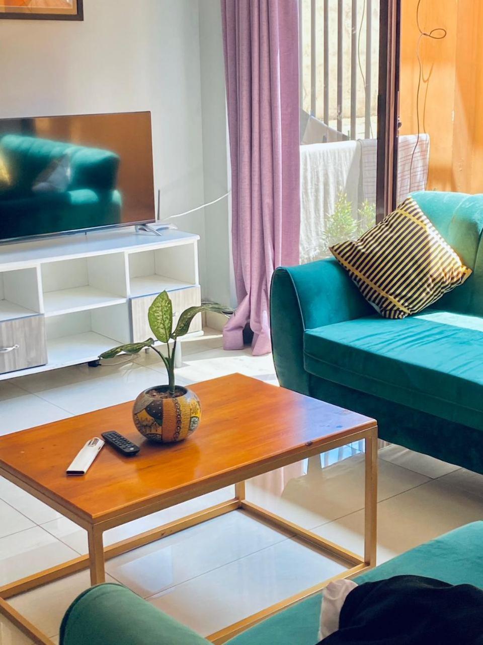 Eika Suites At Acacia Kampala Bagian luar foto